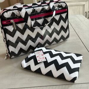 Hanging Travel Bag with 2  Bonus Bags